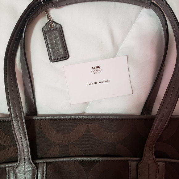 COACH - Picture 6 of 11